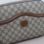 gucci-messenger-bag-with-interlocking-g-gallery-4