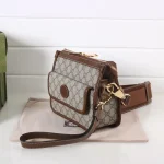 gucci-messenger-bag-with-interlocking-gallery-1