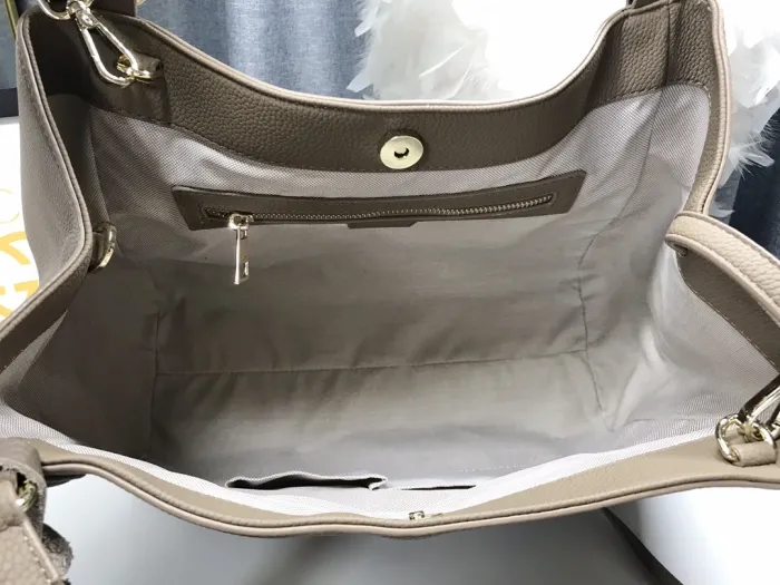 gucci-soho-interlocking-g-gallery-4