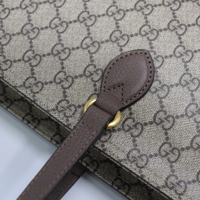 gucci-supreme-shopper-shoulder-bag-gallery-2