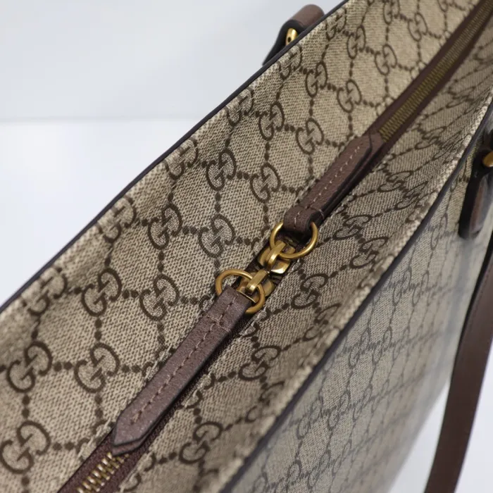 gucci-supreme-shopper-shoulder-bag-gallery-3