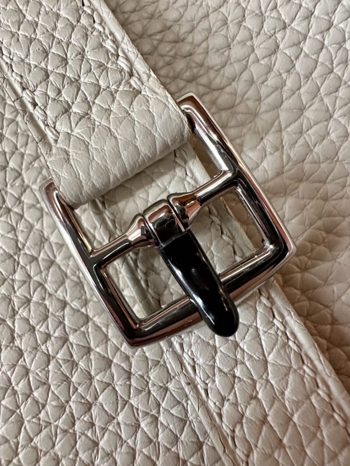 hermes-halzan-white-gallery-3