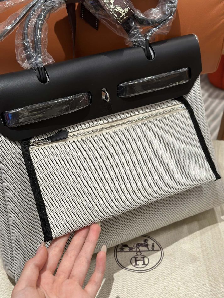 hermes-herbag-31cm-circuit-black-gallery-11