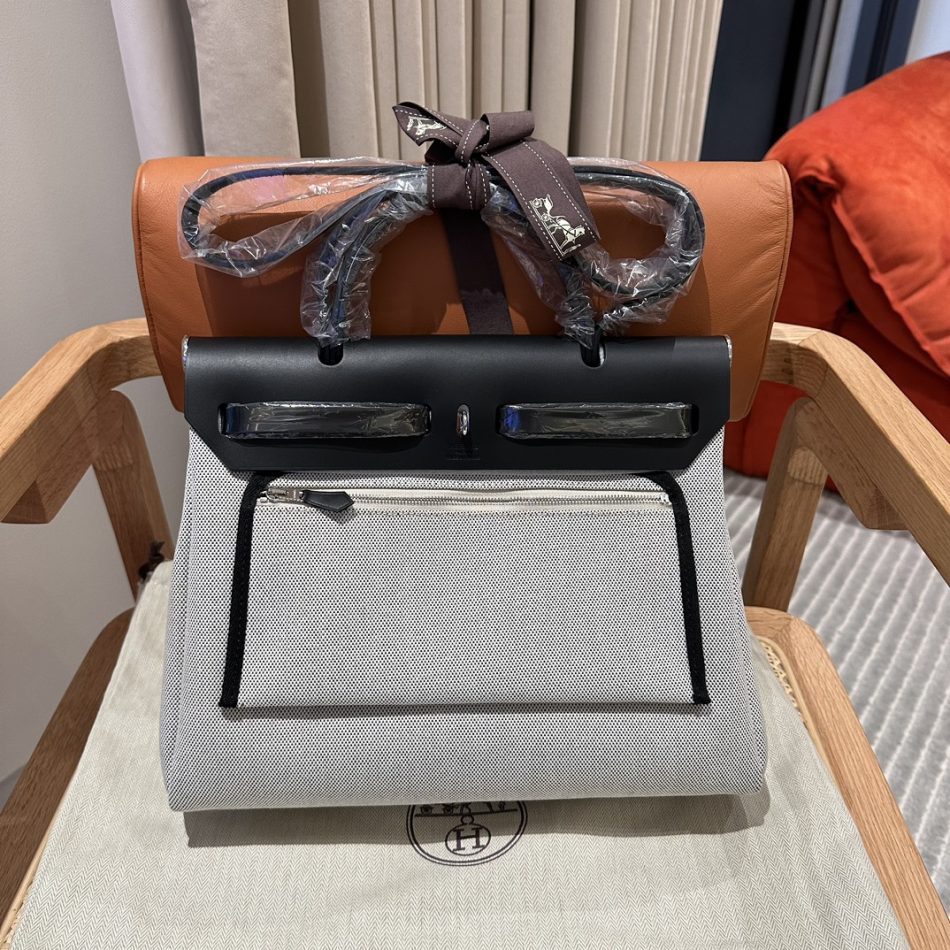 hermes-herbag-31cm-circuit-black-gallery-7