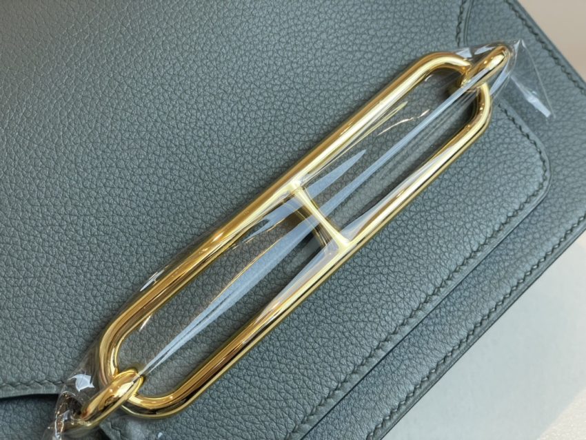 hermes-sac-roulis-almond-green-gallery-3