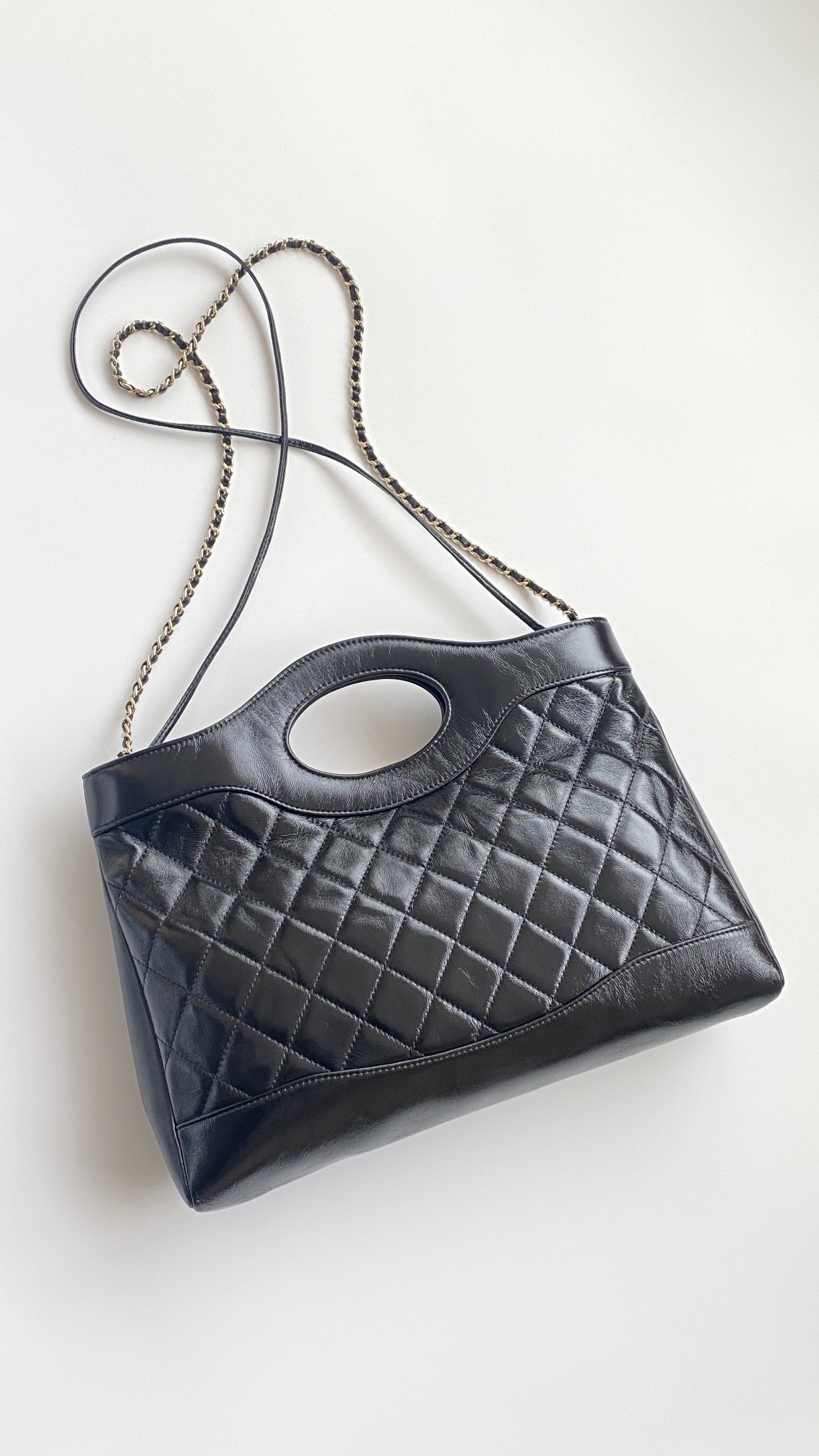 img_5a0bfeb5_20240307_i1709792306_1068_5.jpg CHANEL 24s Horizontal Small Black - chanel small horizontal replica detail 1