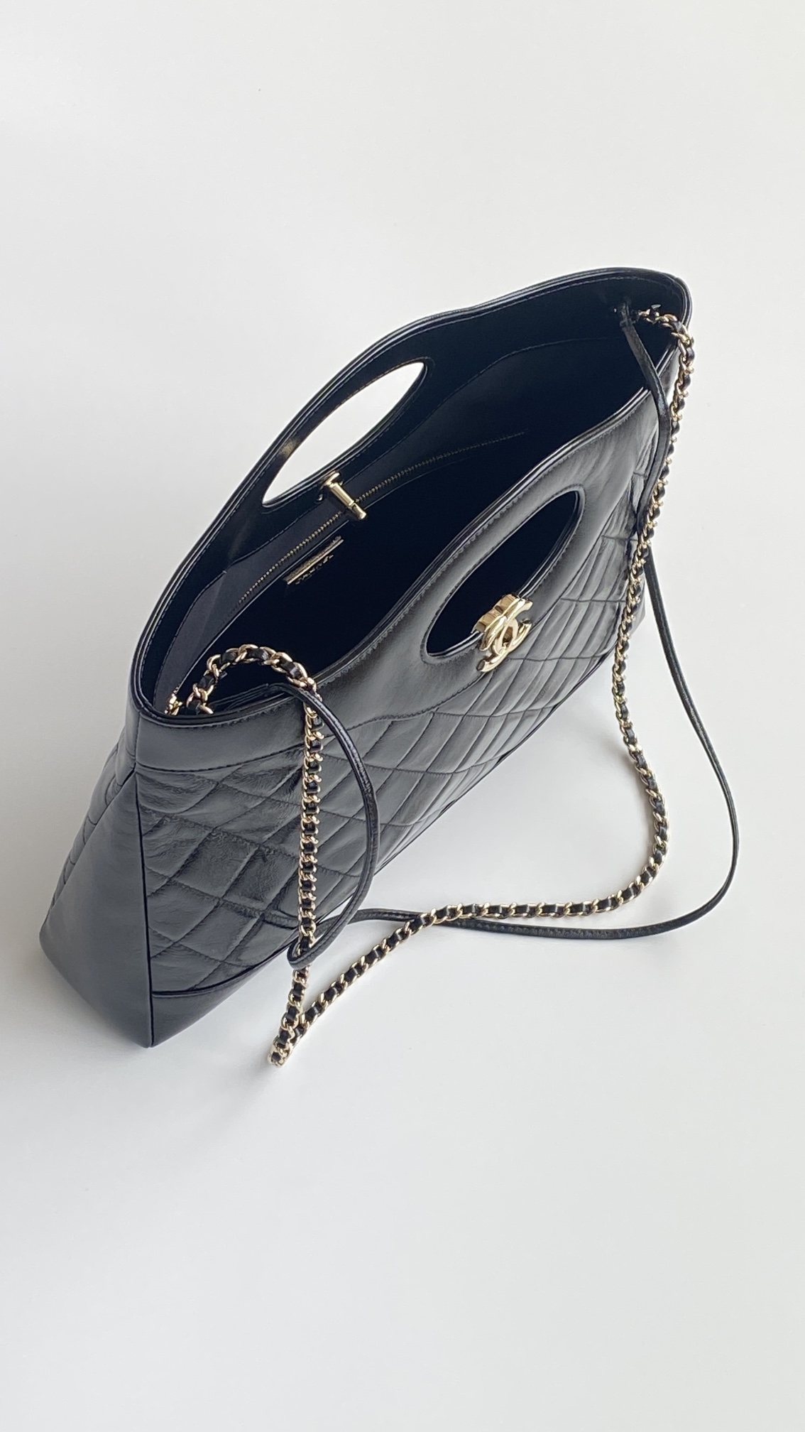 img_5a0bfeb5_20240307_i1709792306_2845_4.jpg CHANEL 24s Horizontal Small Black - chanel small horizontal replica detail 5