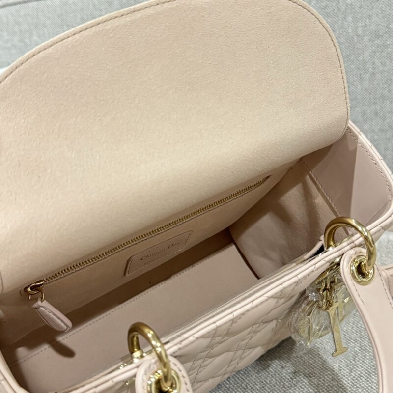 lady-dior-medium-powder-pink-gallery-5