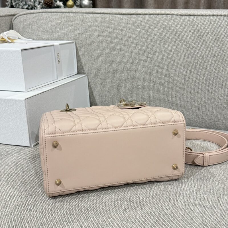 lady-dior-medium-powder-pink-gallery-6