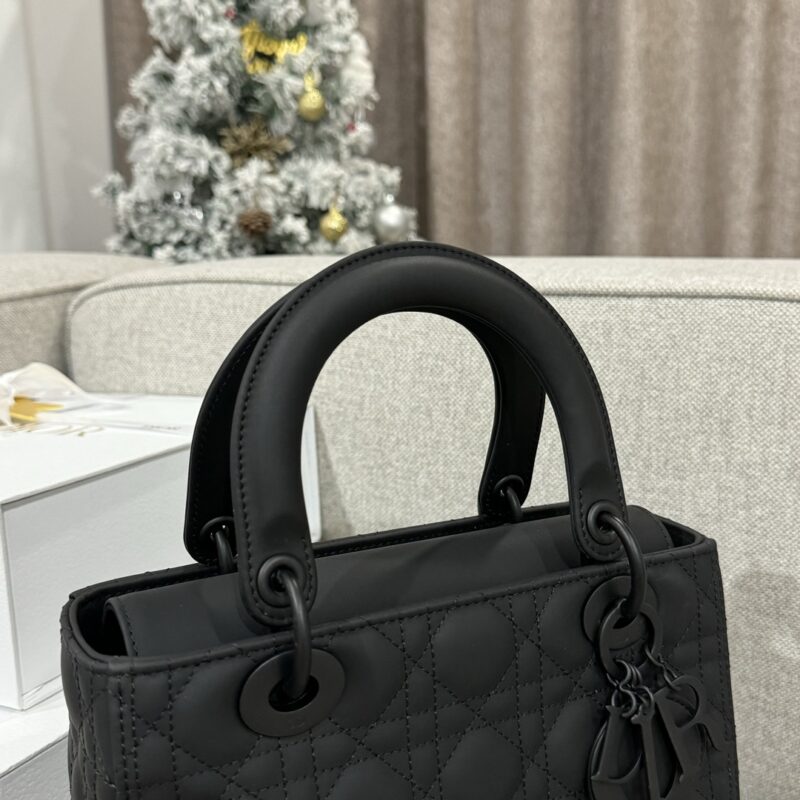 lady-dior-medium-ultramatte-black-gallery-8