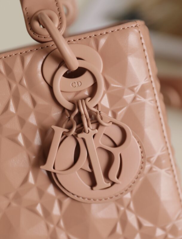 lady-dior-ultramatte-apricode-grid-abc-gallery-1