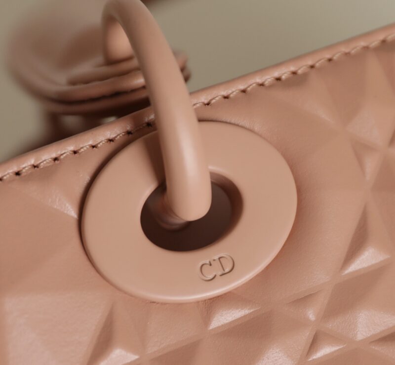 lady-dior-ultramatte-apricode-grid-abc-gallery-4