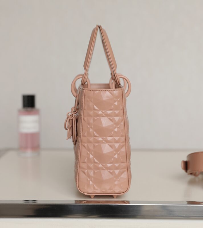 lady-dior-ultramatte-apricode-grid-abc-gallery-6