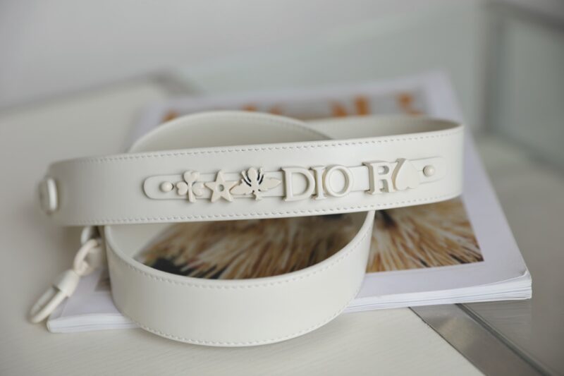 lady-dior-ultramatte-white-grid-abc-gallery-5