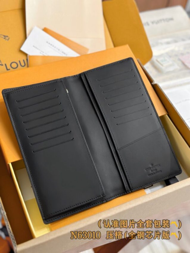 louis-vuitton-brazza-wallet-black-grid-gallery-1