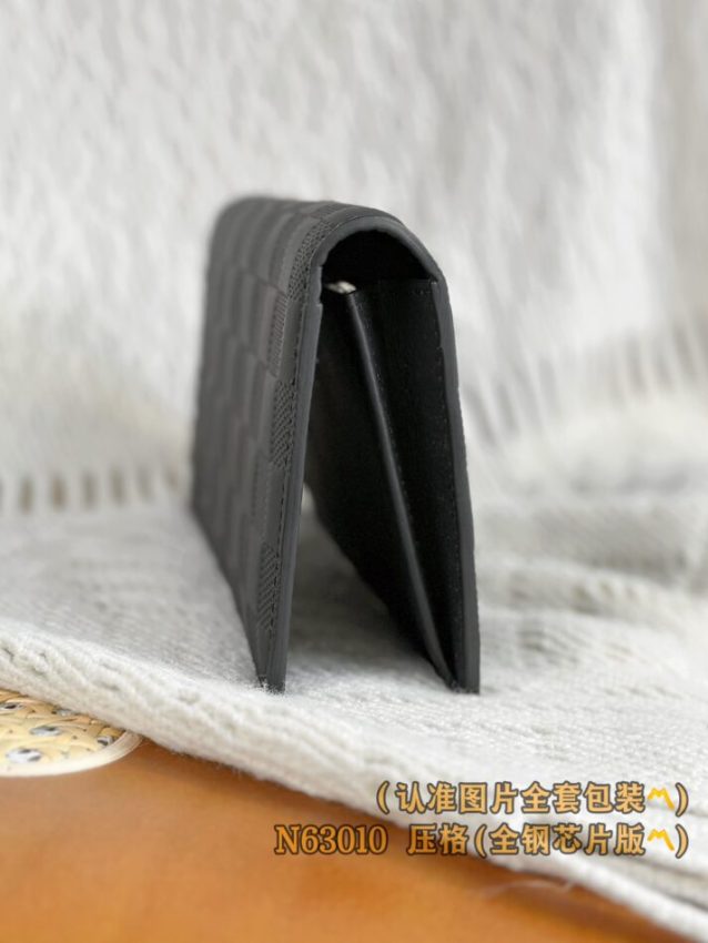 louis-vuitton-brazza-wallet-black-grid-gallery-4