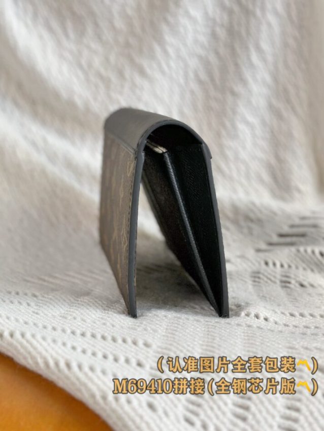 louis-vuitton-brazza-wallet-gallery-3