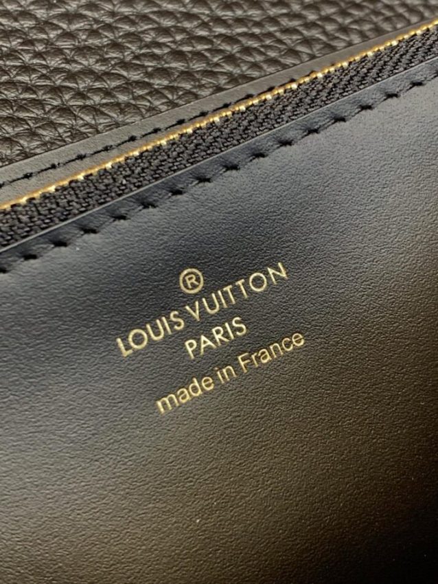 louis-vuitton-capucines-long-black-gallery-2