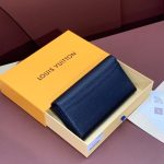 louis-vuitton-capucines-long-dark-blue-gallery-1
