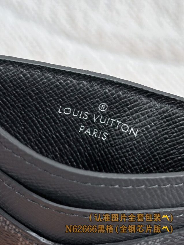 louis-vuitton-card-holder-black-grid-gallery-2