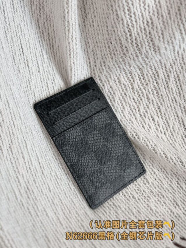 louis-vuitton-card-holder-black-grid-gallery-6
