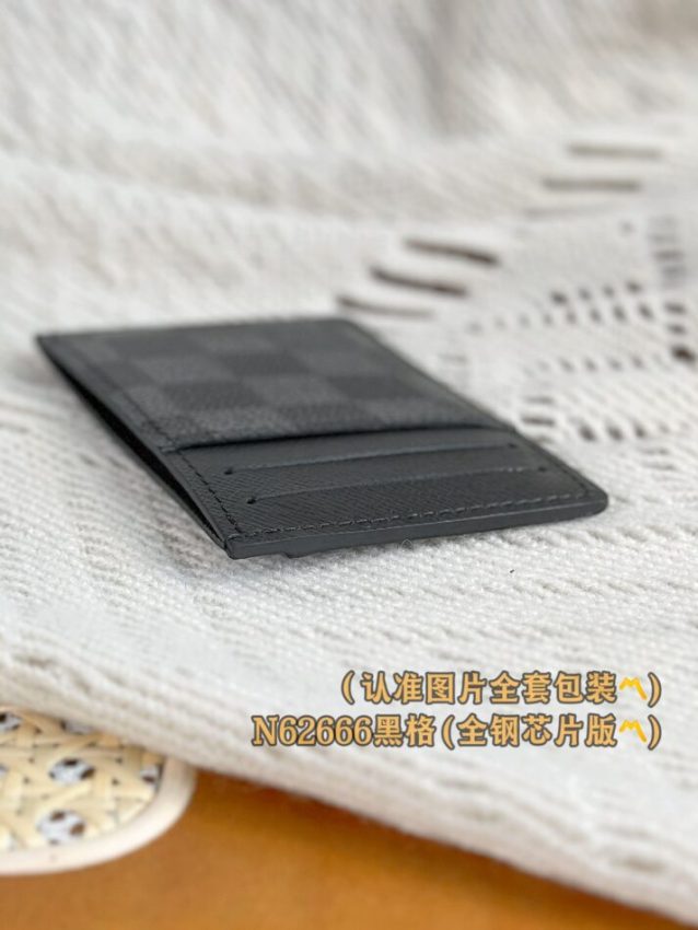 louis-vuitton-card-holder-black-grid-gallery-7