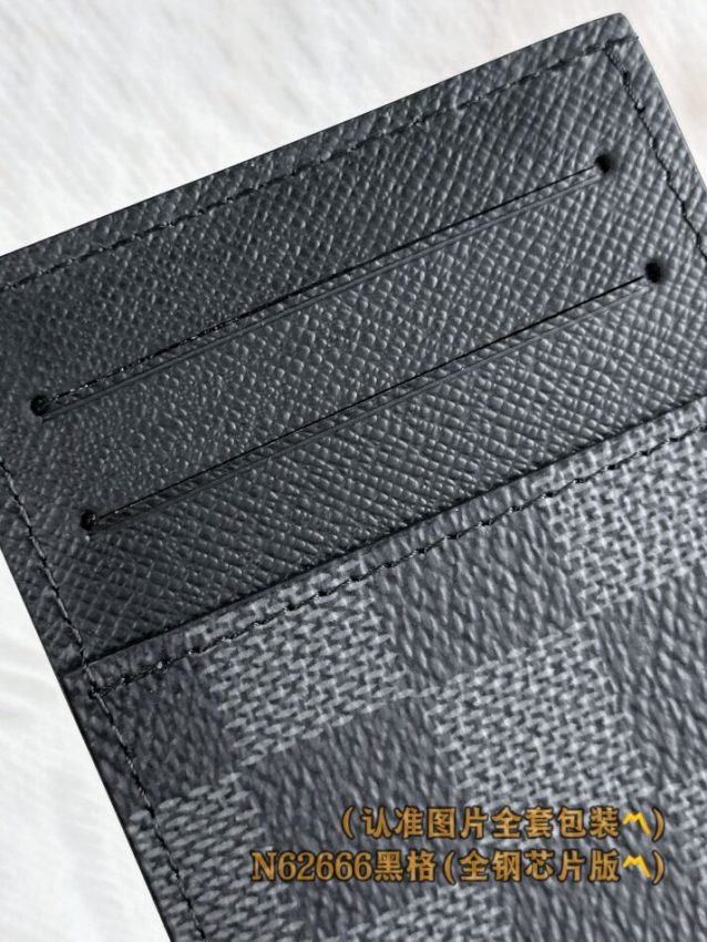 louis-vuitton-card-holder-black-grid-gallery-9