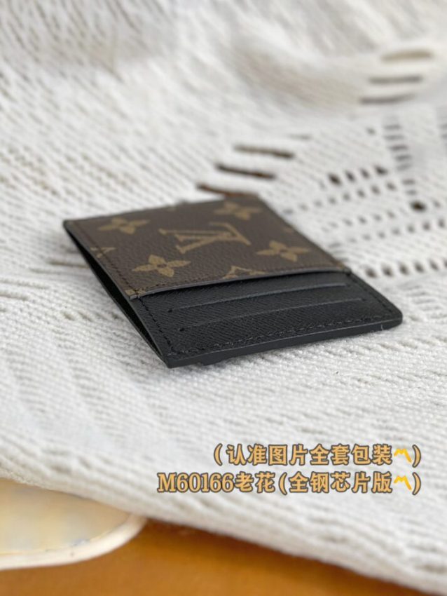 louis-vuitton-card-holder-brown-gallery-10