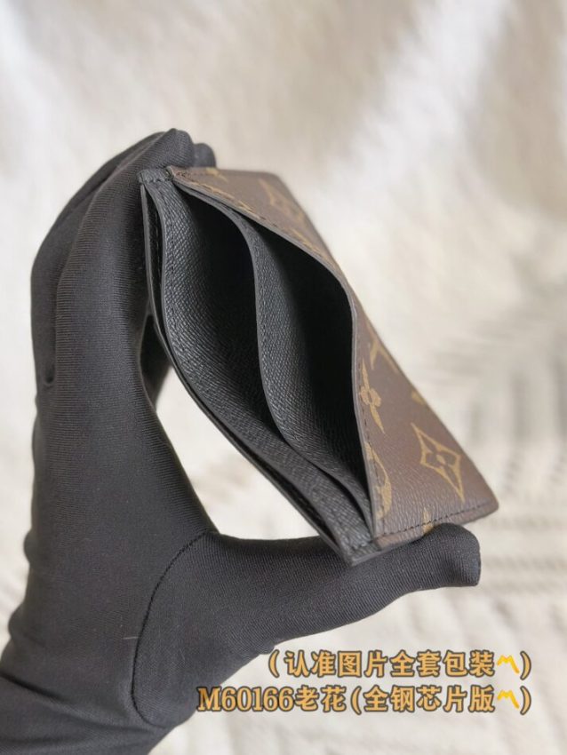 louis-vuitton-card-holder-brown-gallery-14