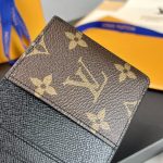 louis-vuitton-card-holder-brown-gallery-4