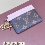 louis-vuitton-card-holder-gallery-7