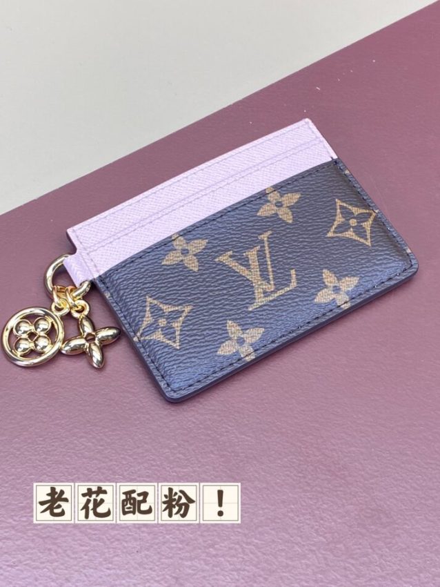 louis-vuitton-card-holder-gallery-7