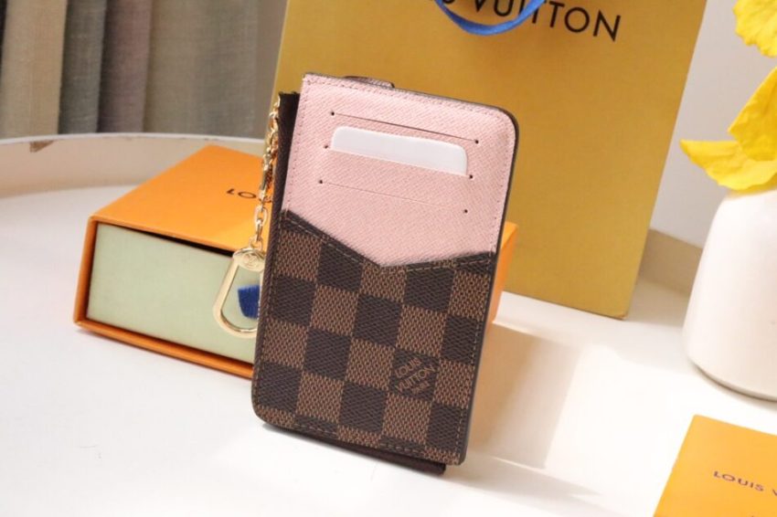 louis-vuitton-card-holder-recto-verso-grid-brown-gallery-2