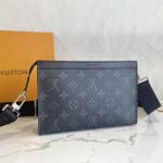 louis-vuitton-gaston-wallet-gallery-4