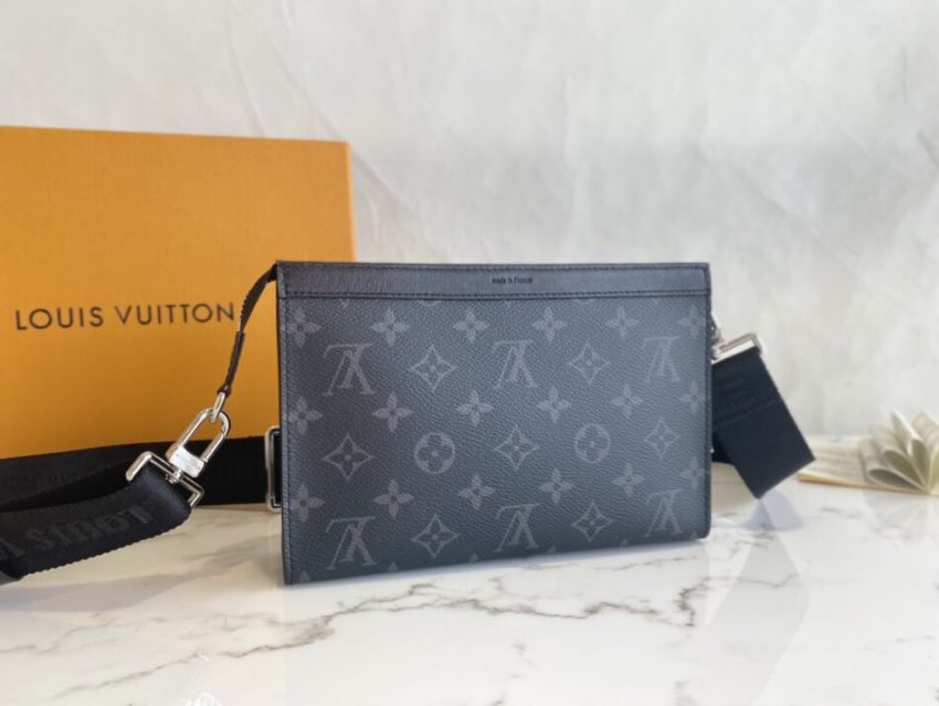 louis-vuitton-gaston-wallet-gallery-4