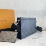 louis-vuitton-gaston-wallet-gallery-5