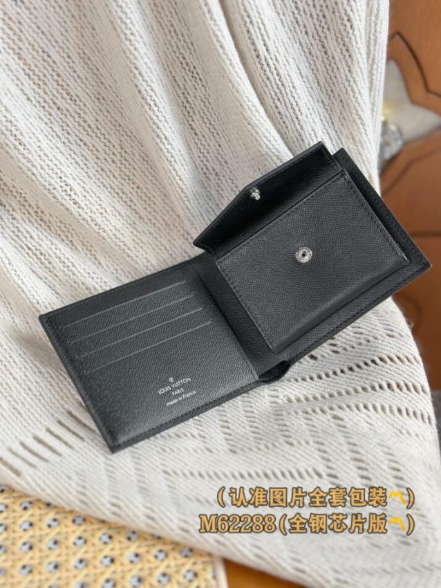 louis-vuitton-marco-wallet-black-gallery-7