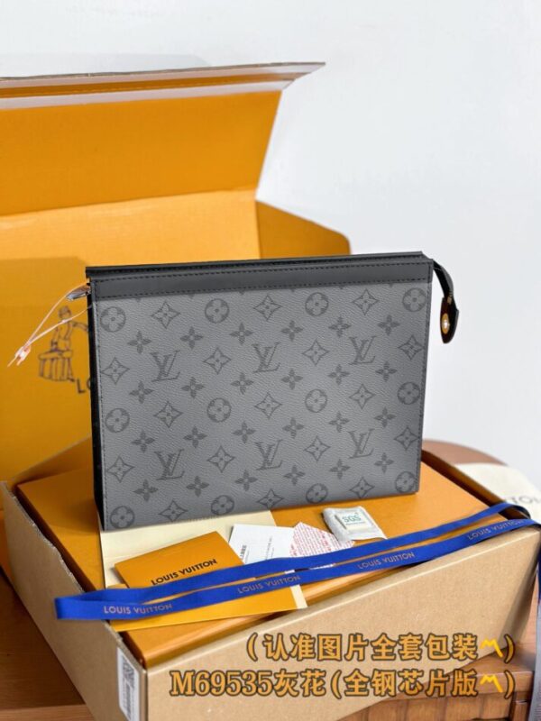 louis-vuitton-pochette-voyage-grey-gallery-10