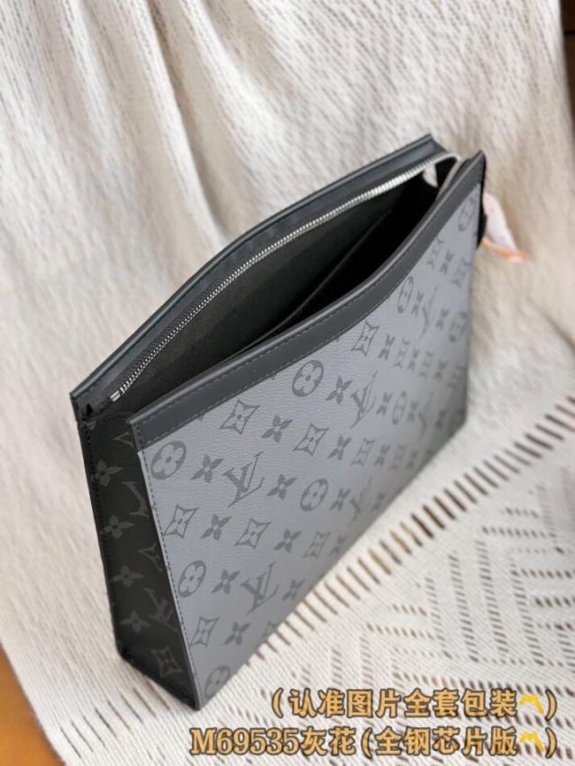 louis-vuitton-pochette-voyage-grey-gallery-8