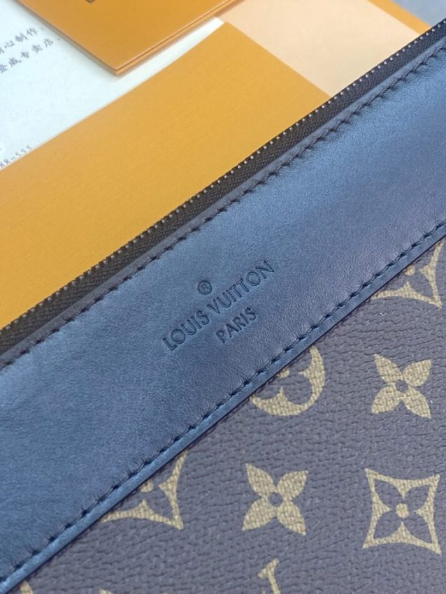 louis-vuitton-pochette-voyage-souple-brown-gallery-4
