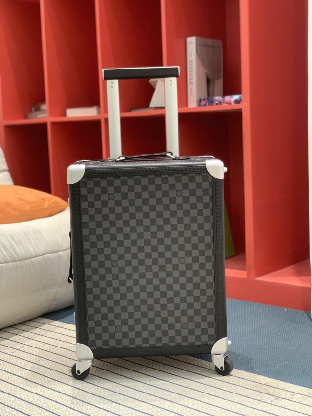 louis-vuitton-suitcase-gallery-11