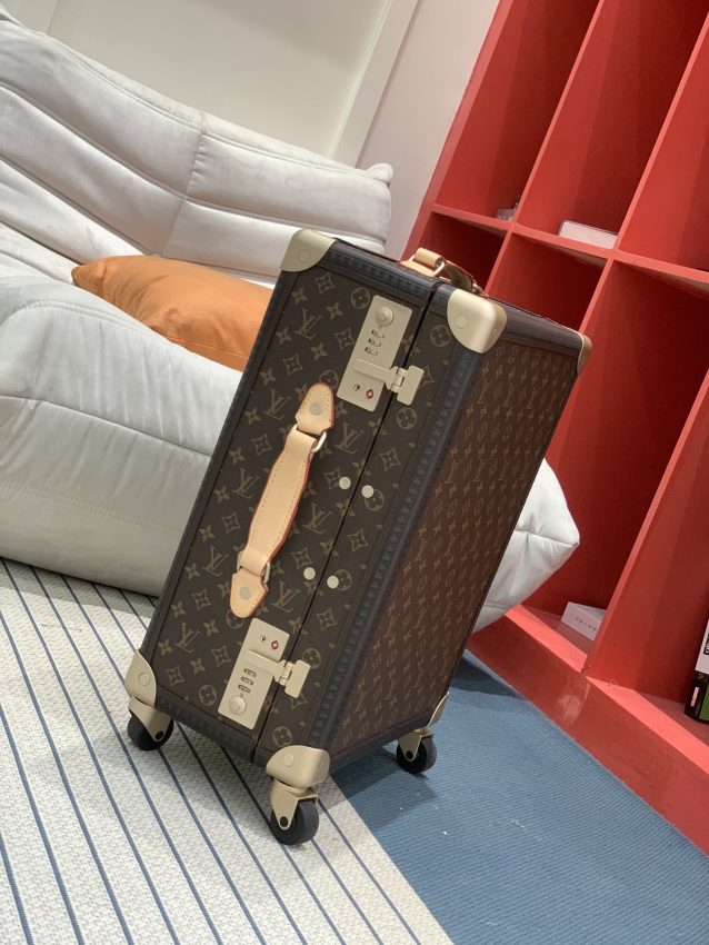 louis-vuitton-suitcase-gallery-26