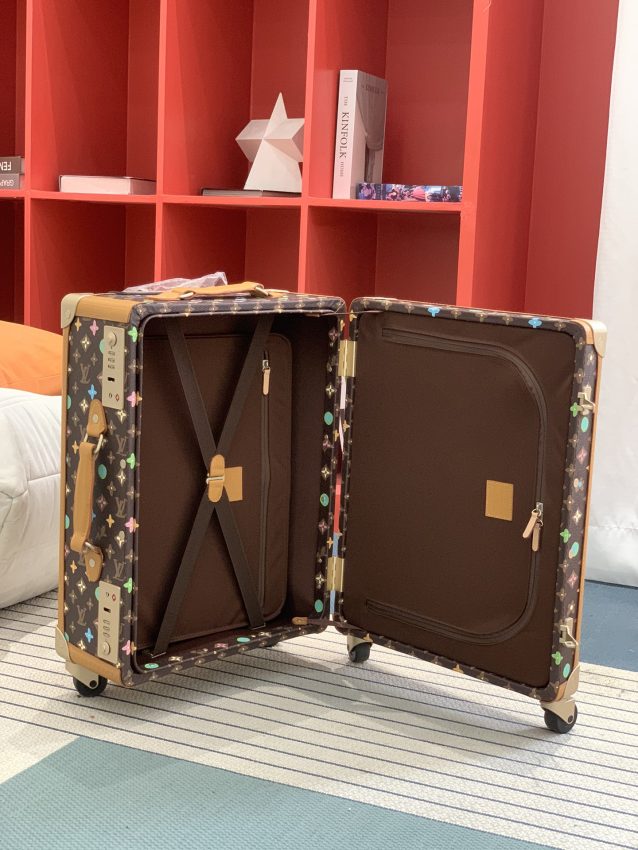 louis-vuitton-suitcase-gallery-7