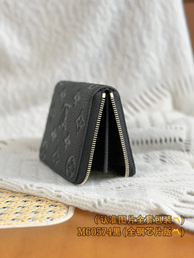 louis-vuitton-zipper-coin-purse-black-gallery-2