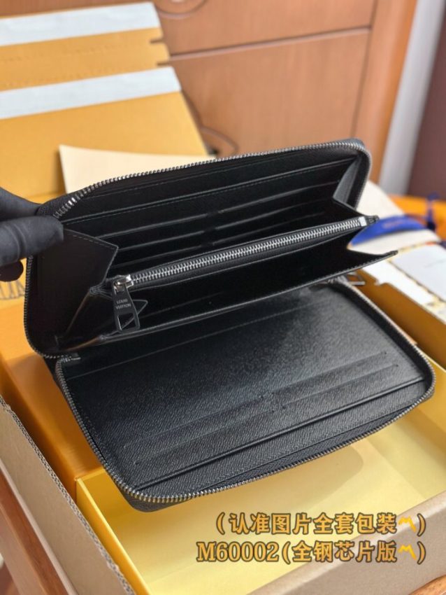 louis-vuitton-zippy-wallet-black-gallery-8