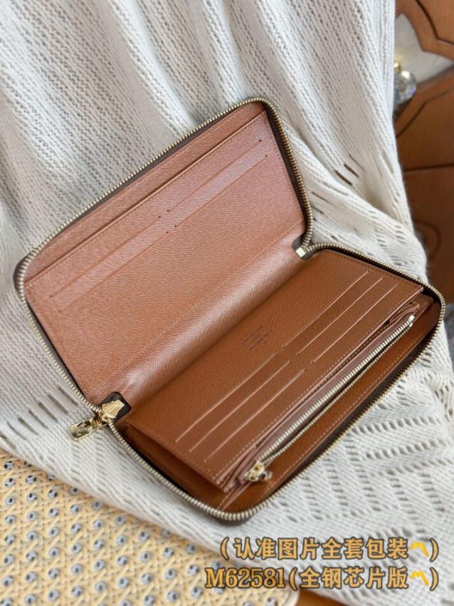 louis-vuitton-zippy-wallet-brown-gallery-4