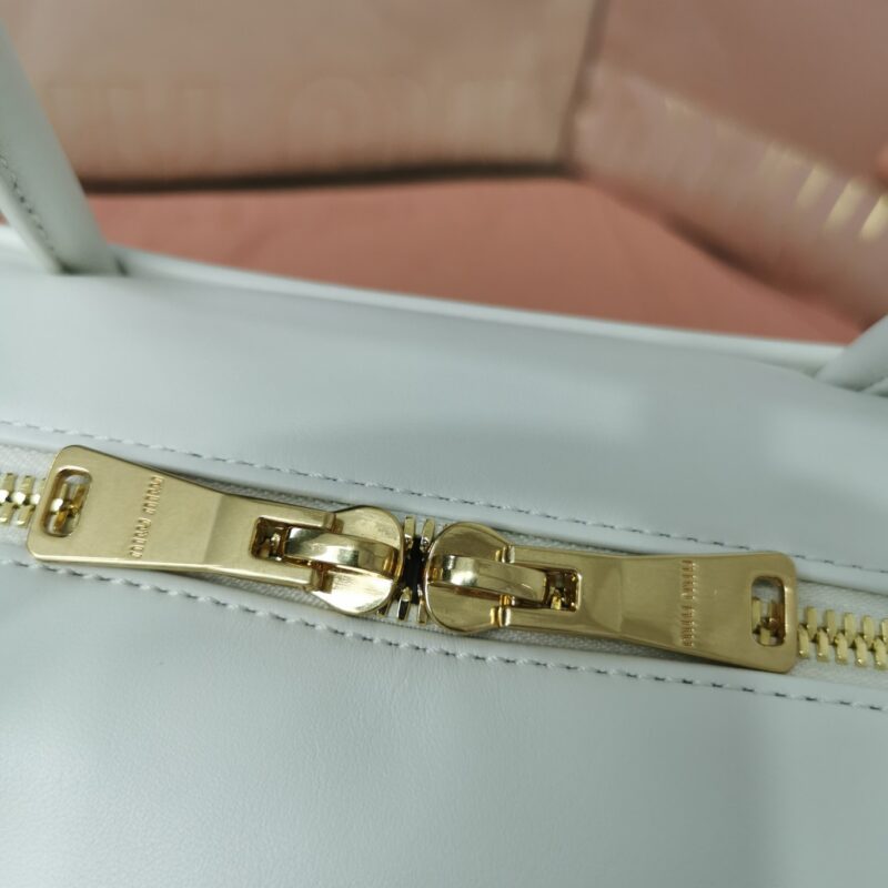 miu-miu-arcadie-white-gallery-6