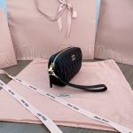 miu-miu-clutch-black-gallery-6
