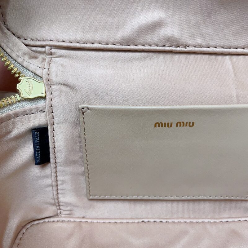 miu-miu-cosmetic-bag-beige-gallery-1
