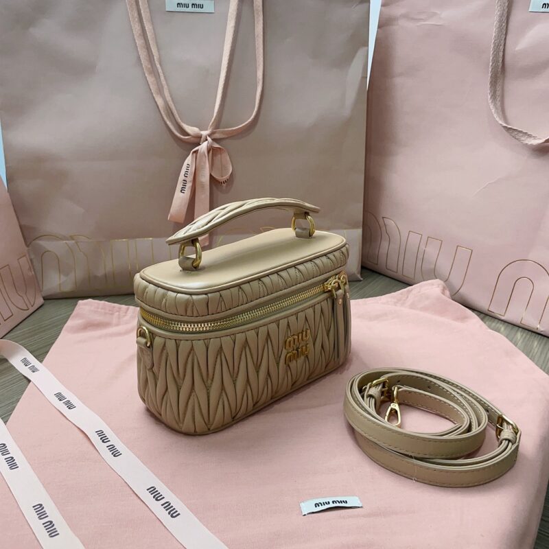 miu-miu-cosmetic-bag-milk-tea-gallery-4